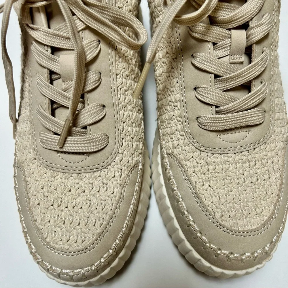 DV Dolce Vita Fredi Sandstone Ivory Cream Woman's Platform Sneaker Sz 8.5 Preppy